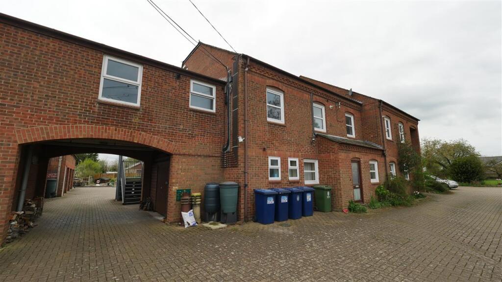 1 bed 1st Floor Flat for rent in Swavesey. From Parker Properties - St Ives 1 bed 1st Floor Flat for rent in Swavesey. From Parker Properties - St Ives