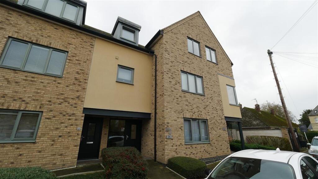 2 bed 1st Floor Flat for rent in St Ives. From Parker Properties - St Ives 2 bed 1st Floor Flat for rent in St Ives. From Parker Properties - St Ives