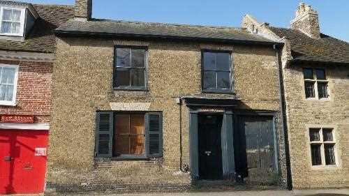 3 bed Mid Terraced House for rent in St Ives. From Parker Properties - St Ives