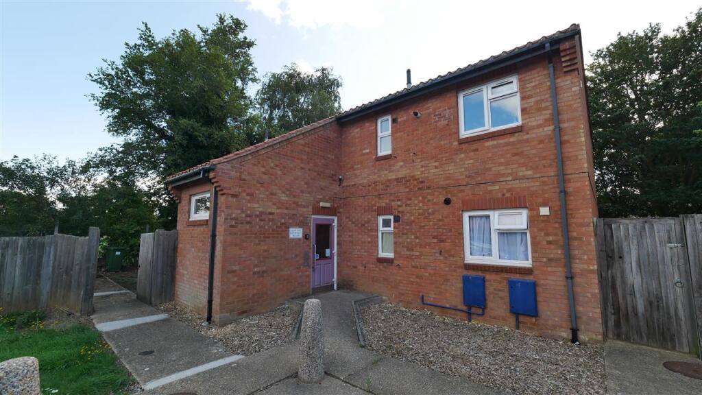 1 bed 1st Floor Flat for rent in Huntingdon. From Parker Properties - St Ives