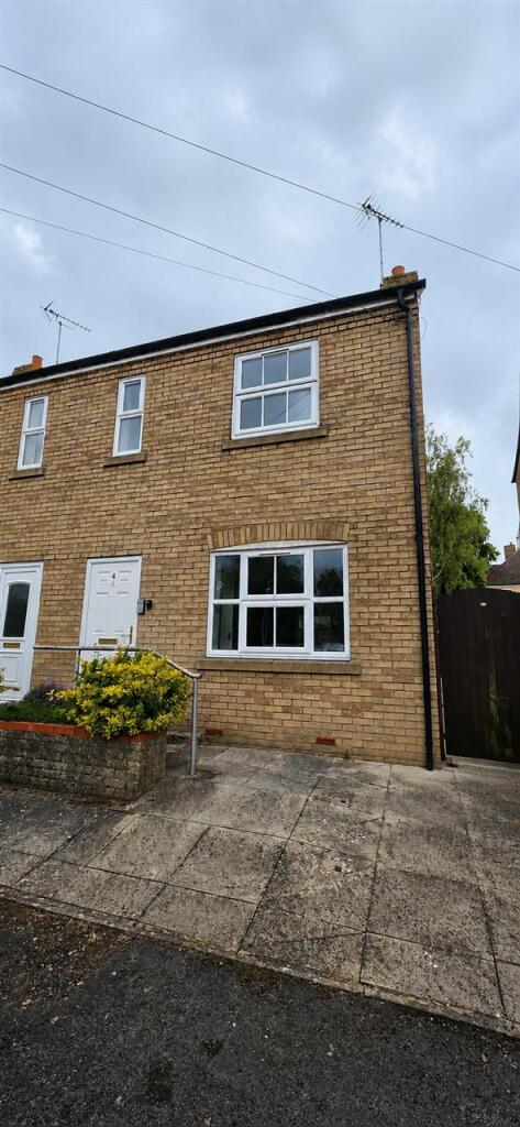 3 bed Semi Detached for rent in Ramsey. From Parker Properties - St Ives 3 bed Semi Detached for rent in Ramsey. From Parker Properties - St Ives