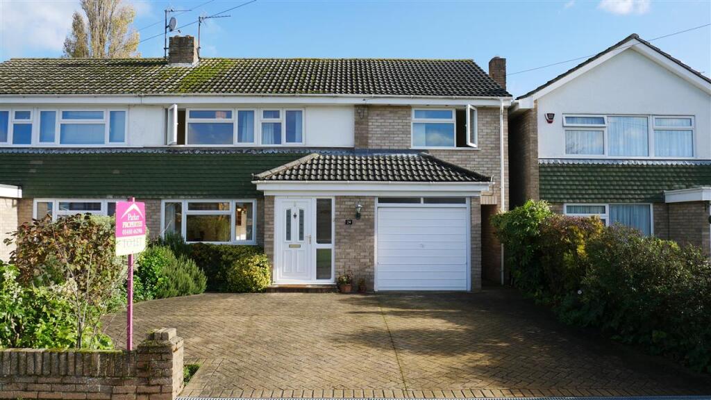 4 bed Semi Detached for rent in St Ives. From Parker Properties - St Ives