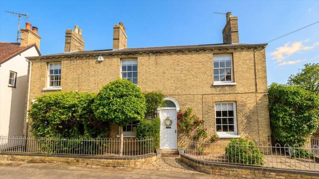 4 bed Link detached for rent in Houghton. From Parker Properties - St Ives