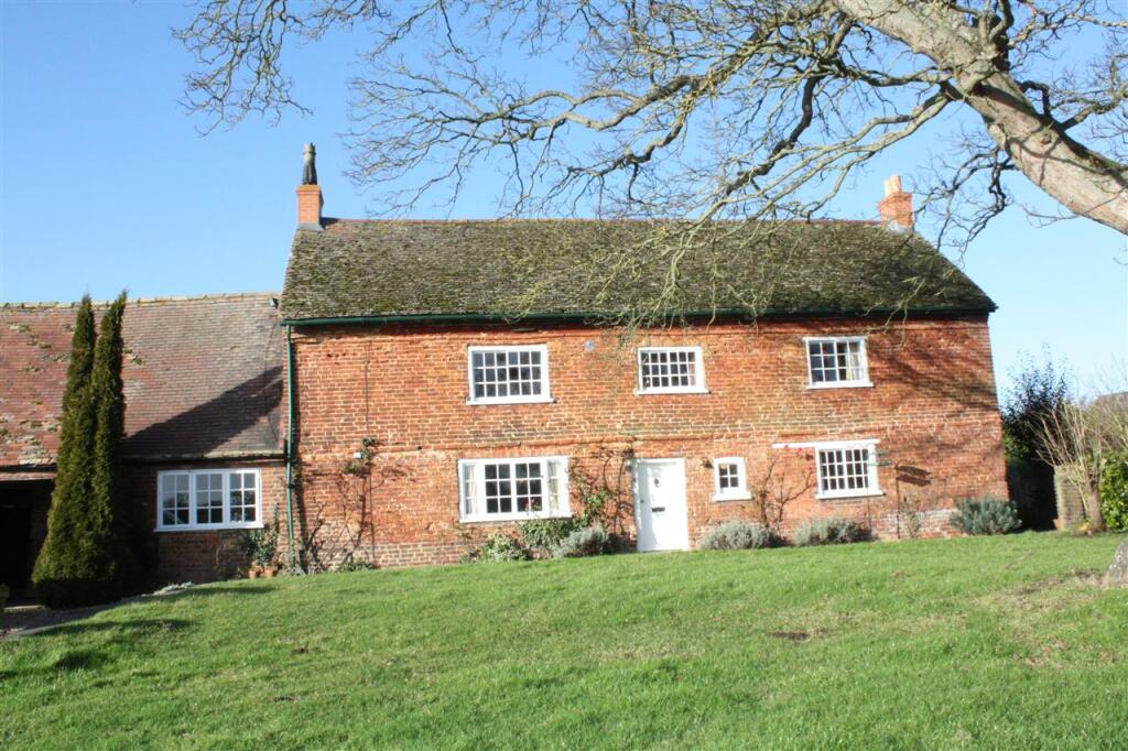 5 bed Detached for rent in Fenstanton. From Parker Properties - St Ives