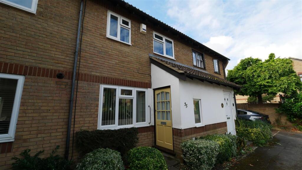 3 bed Mid Terraced House for rent in Fen Drayton. From Parker Properties - St Ives