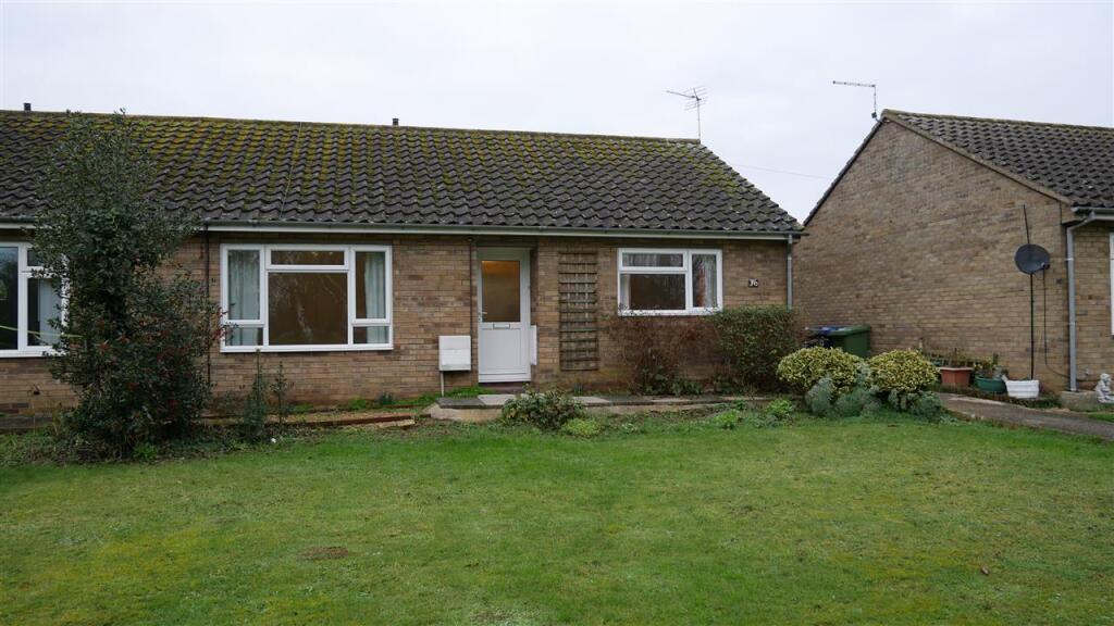 2 bed Bungalow for rent in Bluntisham. From Parker Properties - St Ives
