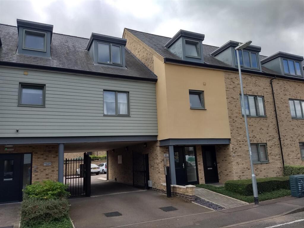 2 bed Apartment for rent in St Ives. From Parker Properties - St Ives