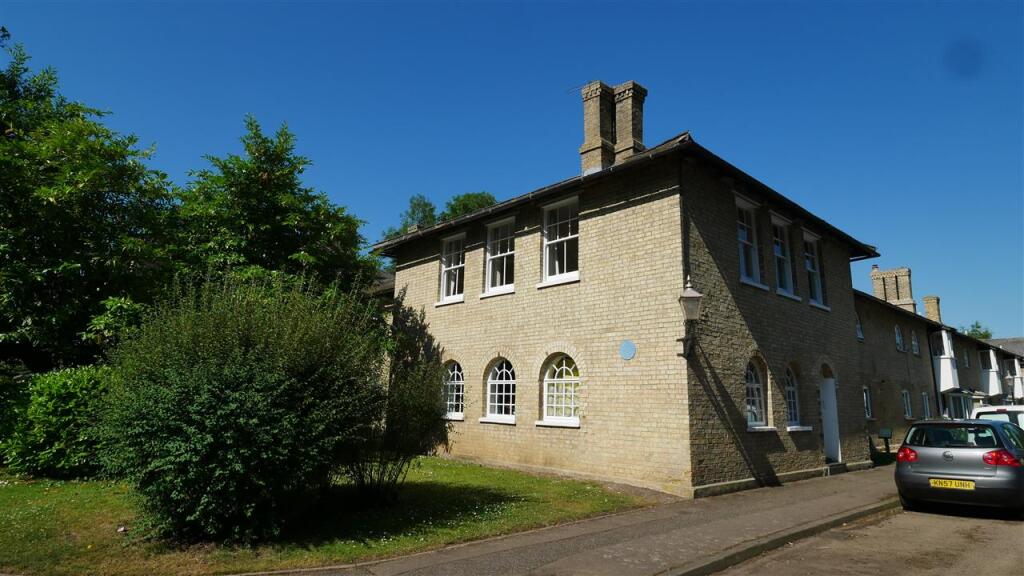 2 bed Apartment for rent in St Ives. From Parker Properties - St Ives 2 bed Apartment for rent in St Ives. From Parker Properties - St Ives