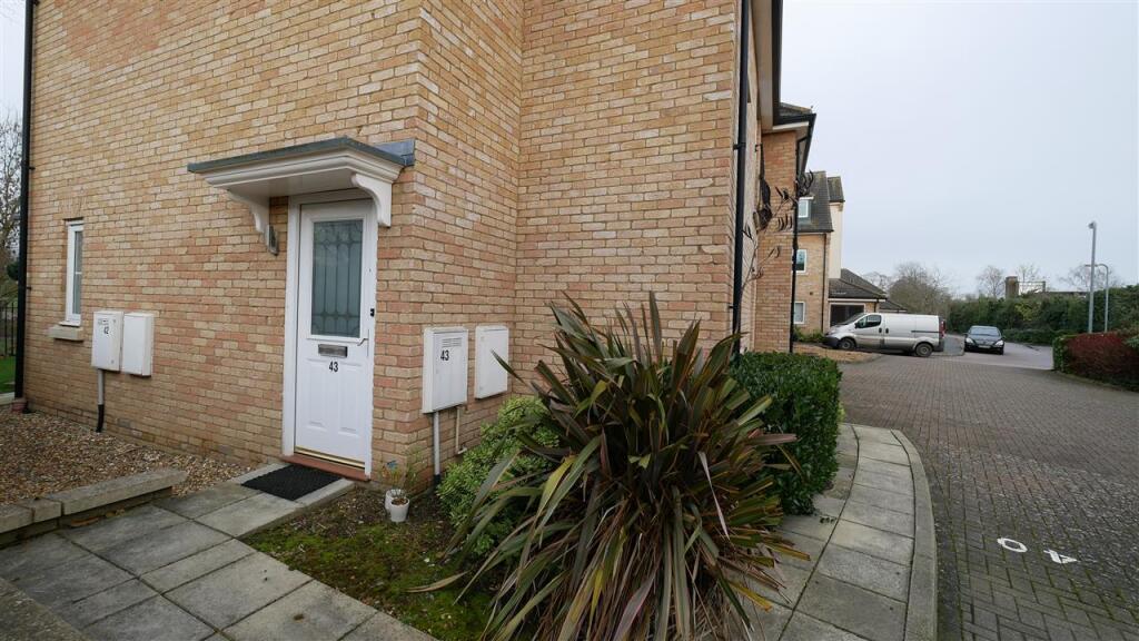 1 bed 1st Floor Flat for rent in St Ives. From Parker Properties - St Ives