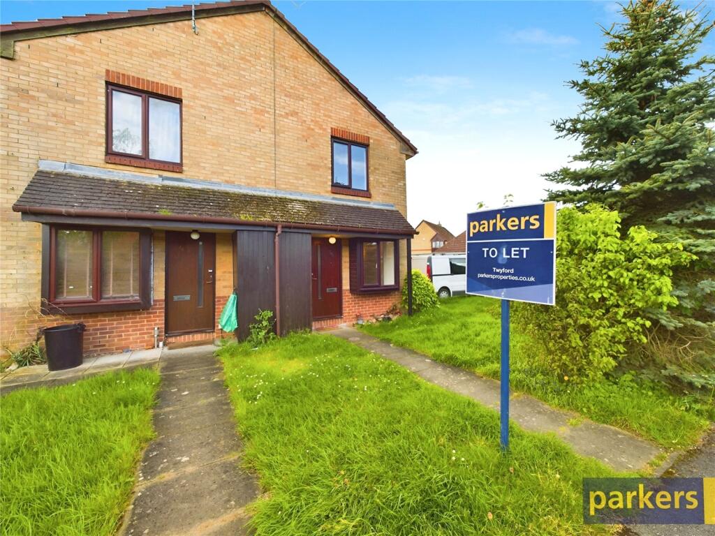 1 bed Mid Terraced House for rent in Twyford. From Parkers - Twyford
