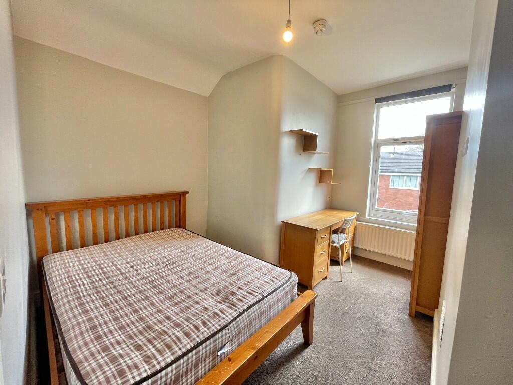 1 bed HMO for rent in Salford. From The Property Man