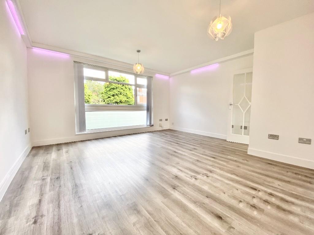 4 bed Studio for rent in Gatley. From The Property Man - Sale