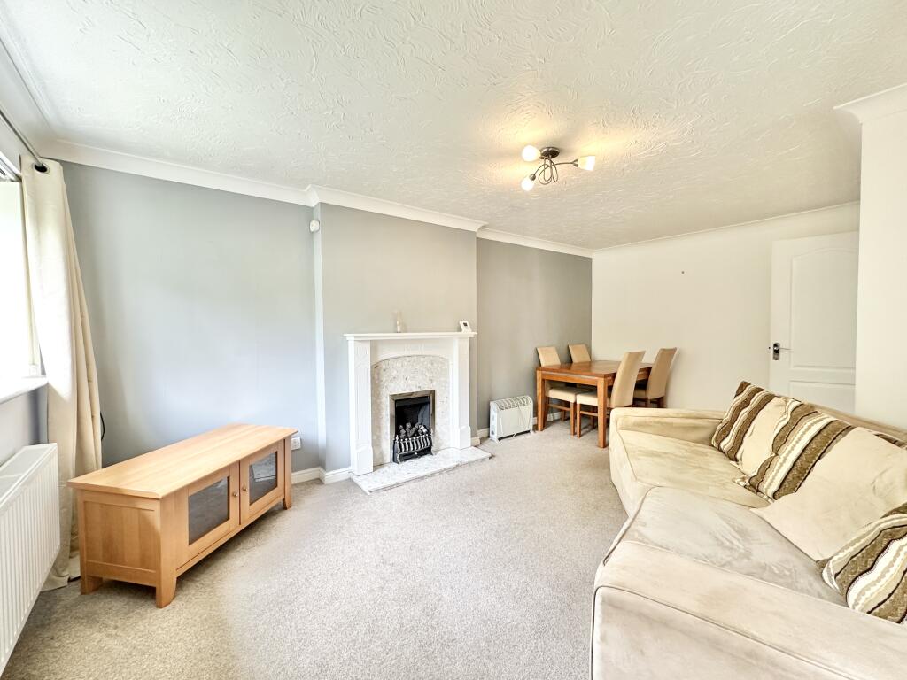 2 bed 1st Floor Flat for rent in Sale. From The Property Man - Sale