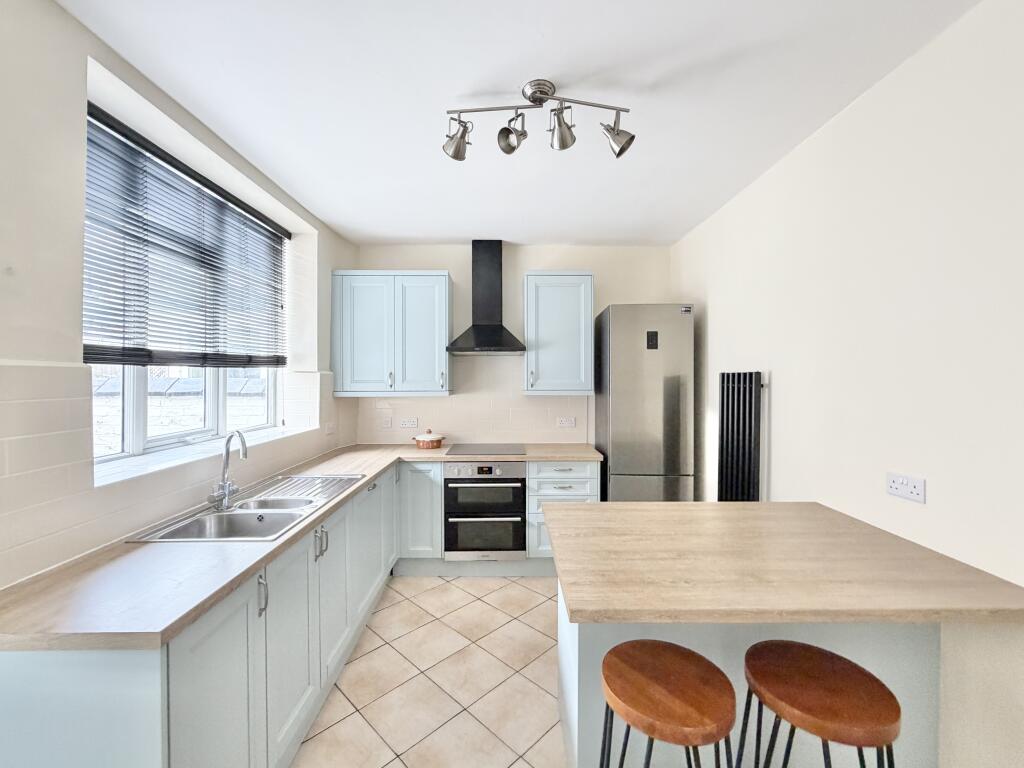 2 bed End of Terrace for rent in Altrincham. From The Property Man - Sale 2 bed End of Terrace for rent in Altrincham. From The Property Man - Sale
