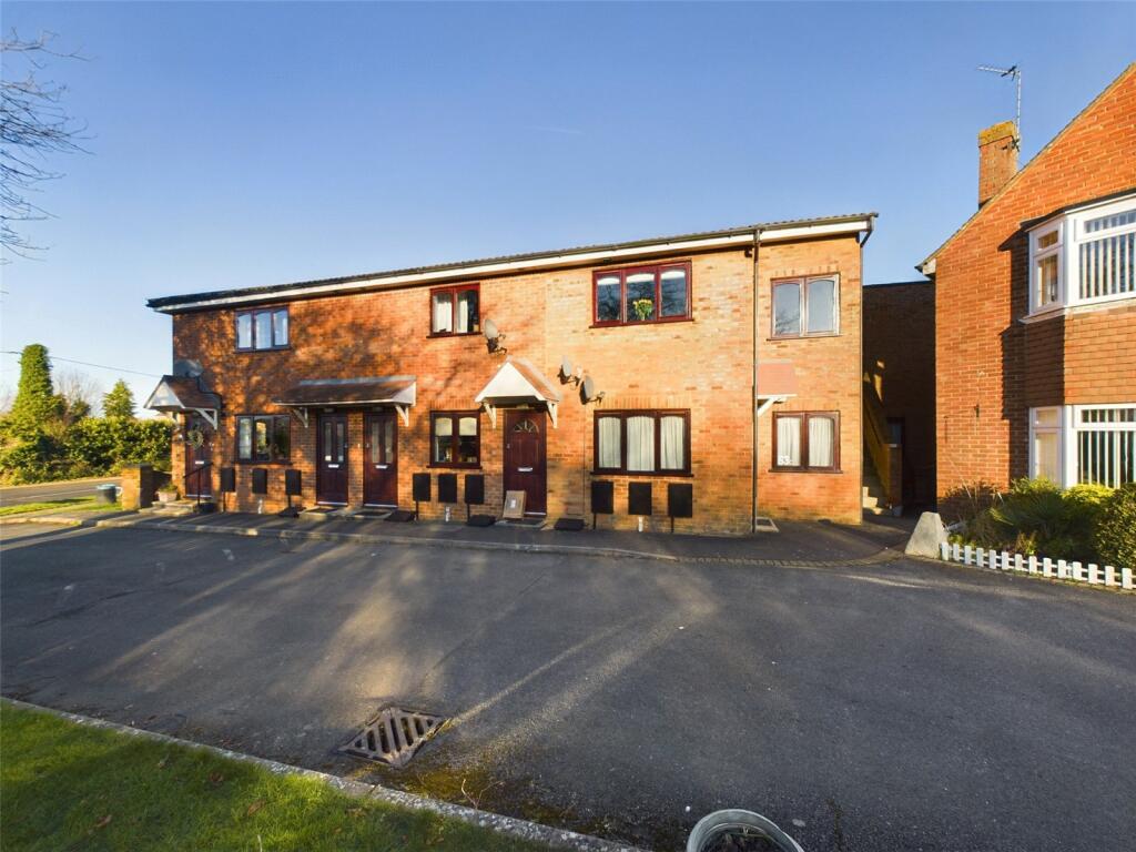 2 bed Apartment for rent in Chinnor. From Parkers Estate Agents - Chinnor 2 bed Apartment for rent in Chinnor. From Parkers Estate Agents - Chinnor