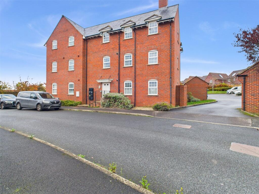1 bed Apartment for rent in Chinnor. From Parkers Estate Agents - Chinnor