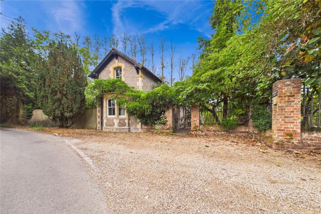 2 bed Detached for rent in Reading. From Parkers Estate Agents - Covering West Berkshire and Hampshire 2 bed Detached for rent in Reading. From Parkers Estate Agents - Covering West Berkshire and Hampshire