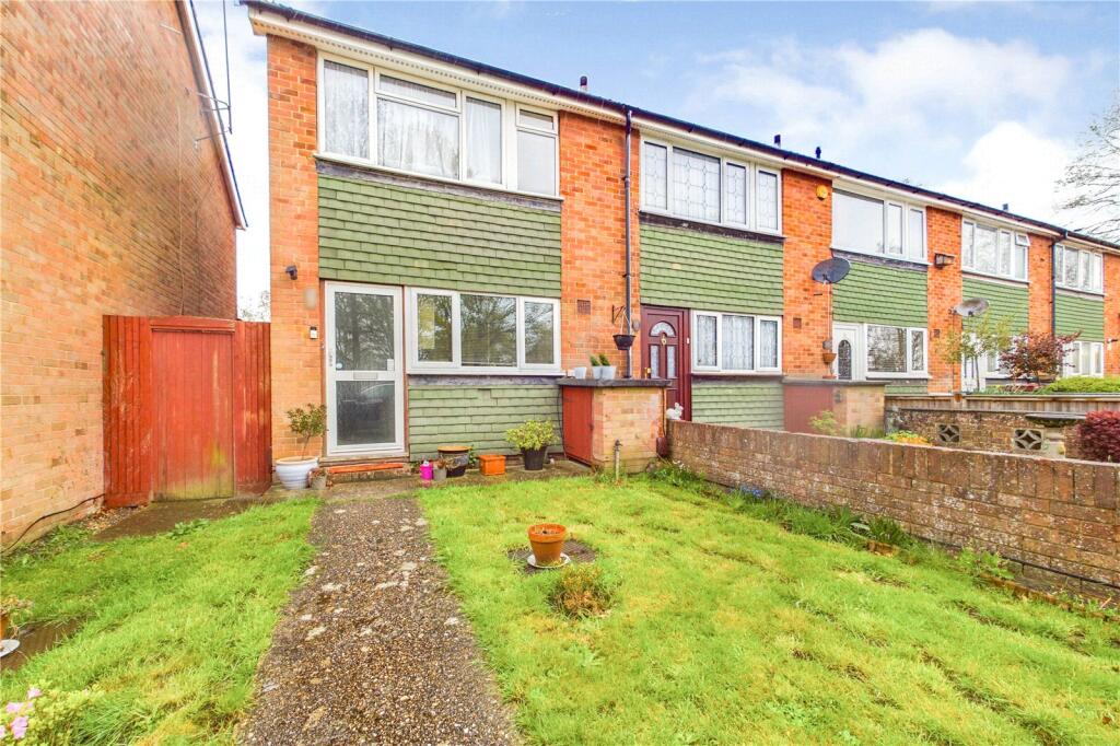 2 bed End of Terrace for rent in Burghfield. From Parkers Estate Agents - Covering West Berkshire and Hampshire