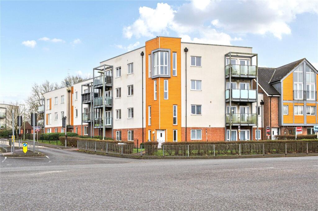 2 bed Apartment for rent in Sherborne St John. From Parkers Estate Agents - Covering West Berkshire and Hampshire 2 bed Apartment for rent in Sherborne St John. From Parkers Estate Agents - Covering West Berkshire and Hampshire