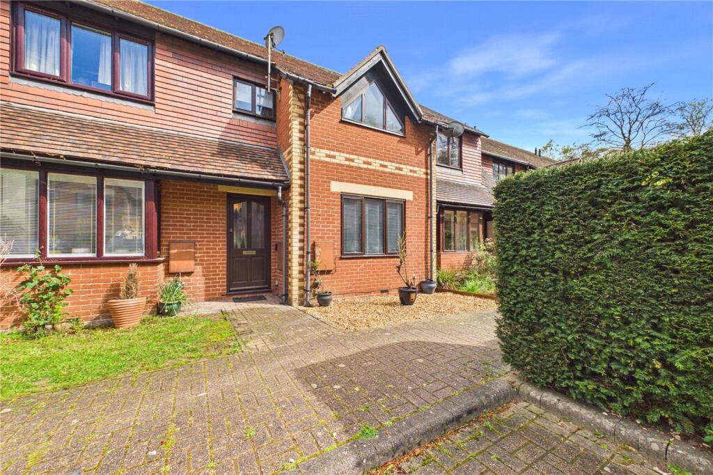 2 bed Mid Terraced House for rent in Reading. From Parkers Estate Agents - Covering West Berkshire and Hampshire 2 bed Mid Terraced House for rent in Reading. From Parkers Estate Agents - Covering West Berkshire and Hampshire