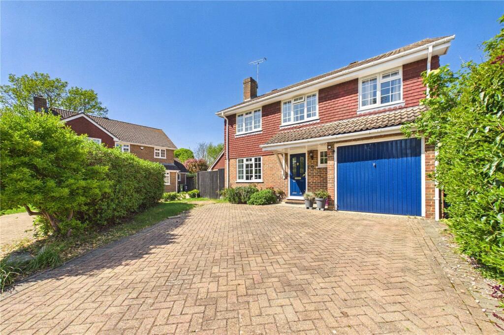 4 bed Detached for rent in Theale. From Parkers Estate Agents - Covering West Berkshire and Hampshire