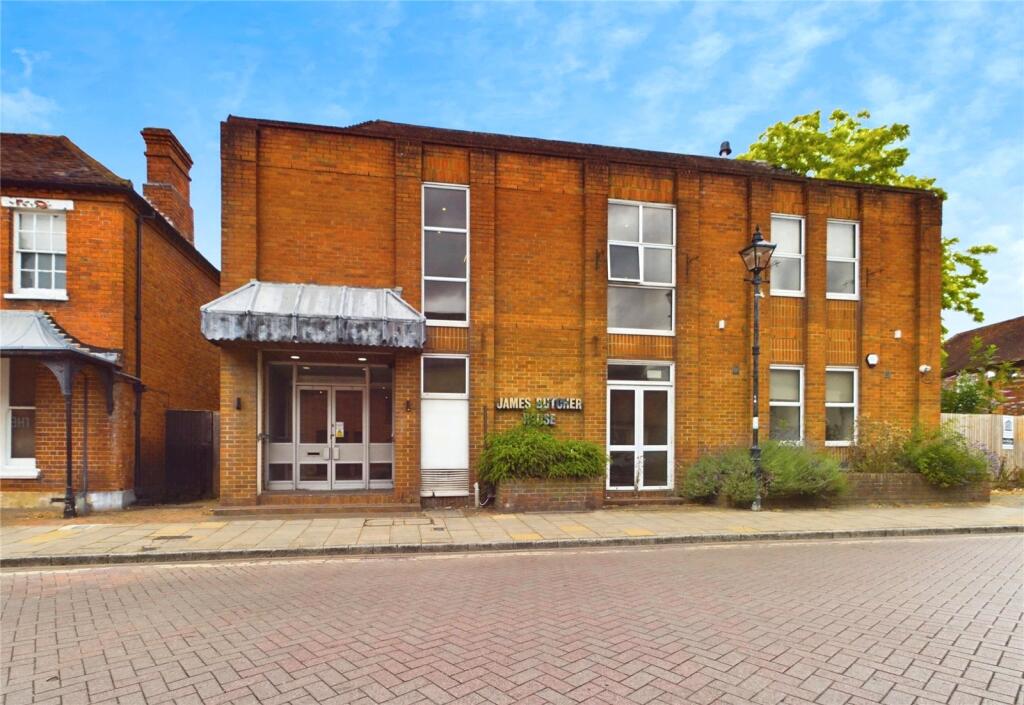 1 bed Apartment for rent in Theale. From Parkers Estate Agents - Covering West Berkshire and Hampshire