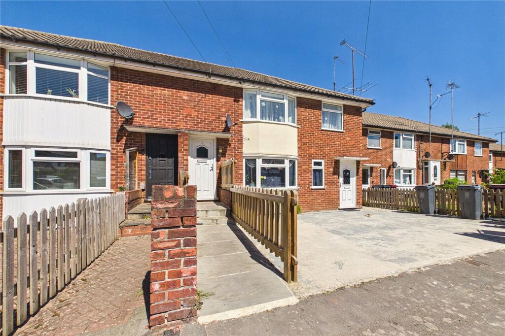2 bed Annexe for rent in Burghfield. From Parkers Estate Agents - Covering West Berkshire and Hampshire
