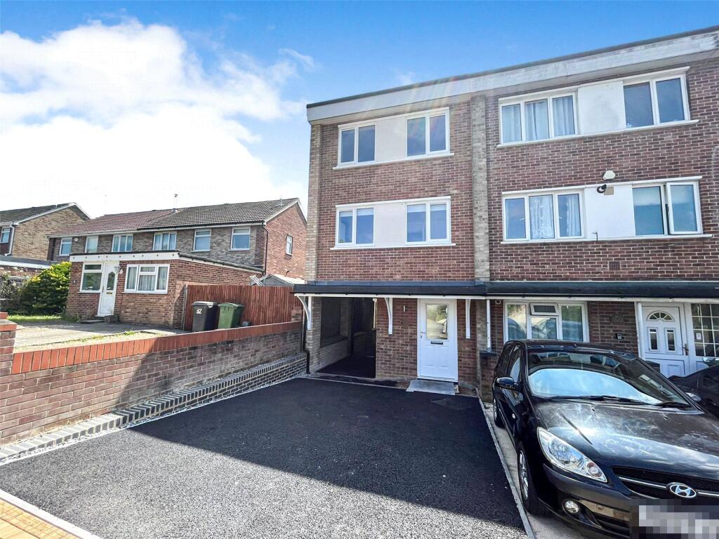 3 bed Town House for rent in Newbury. From Parkers Estate Agents - Covering West Berkshire and Hampshire