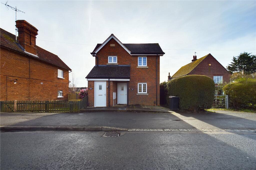 1 bed Annexe for rent in Theale. From Parkers Estate Agents - Covering West Berkshire and Hampshire
