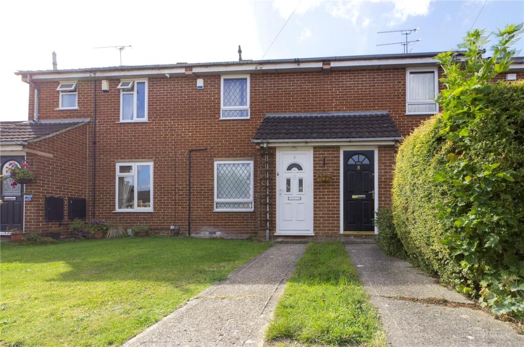 2 bed Mid Terraced House for rent in Burghfield. From Parkers Estate Agents - Covering West Berkshire and Hampshire