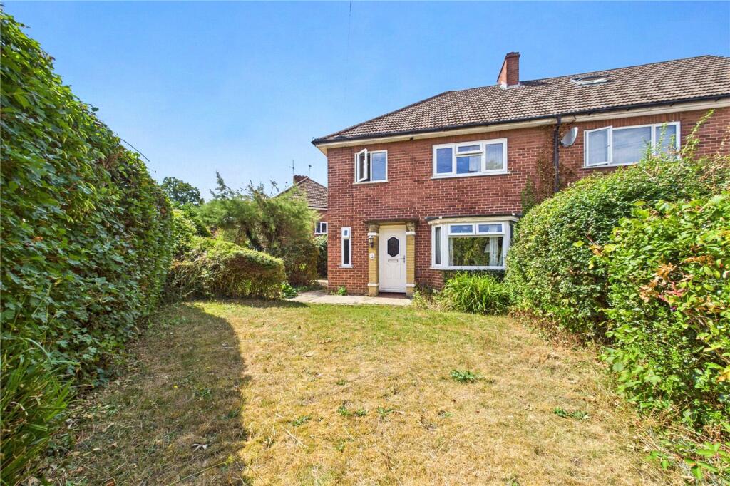 3 bed Semi Detached for rent in Sulham. From Parkers Estate Agents - Covering West Berkshire and Hampshire