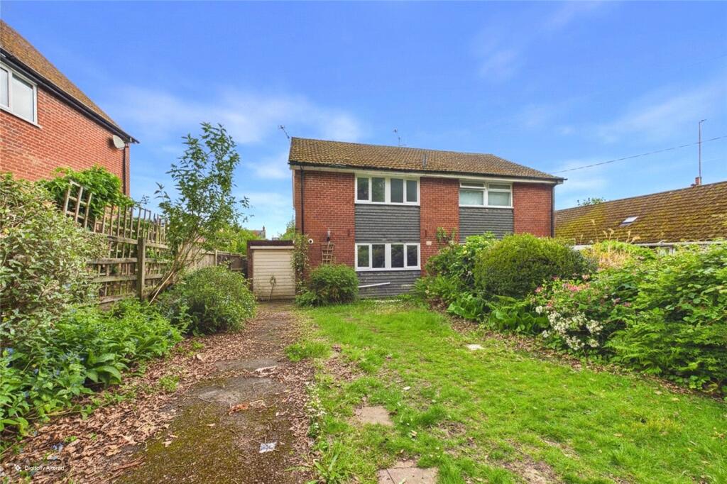 3 bed Semi Detached for rent in Reading. From Parkers Estate Agents - Covering West Berkshire and Hampshire