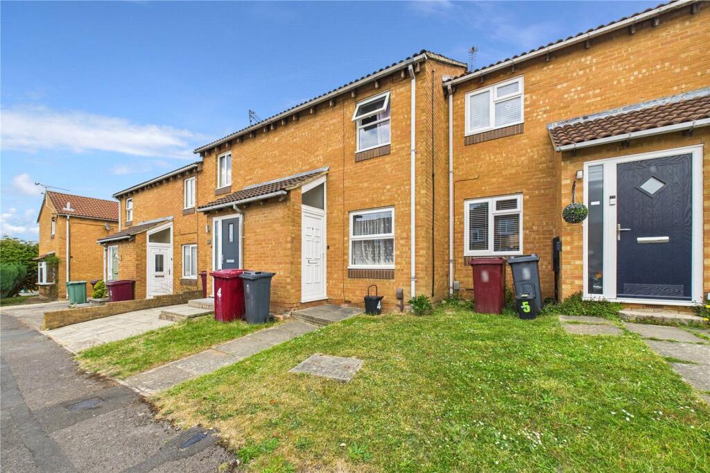 2 bed Mid Terraced House for rent in Burghfield. From Parkers Estate Agents - Covering West Berkshire and Hampshire