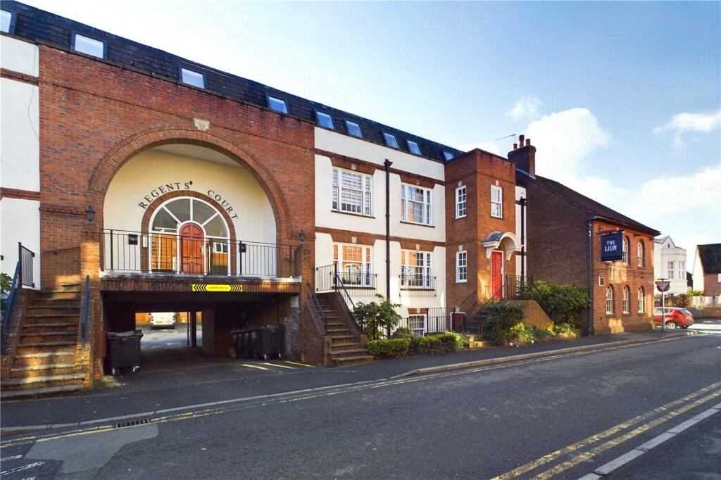 2 bed Apartment for rent in Newbury. From Parkers Estate Agents - Covering West Berkshire and Hampshire
