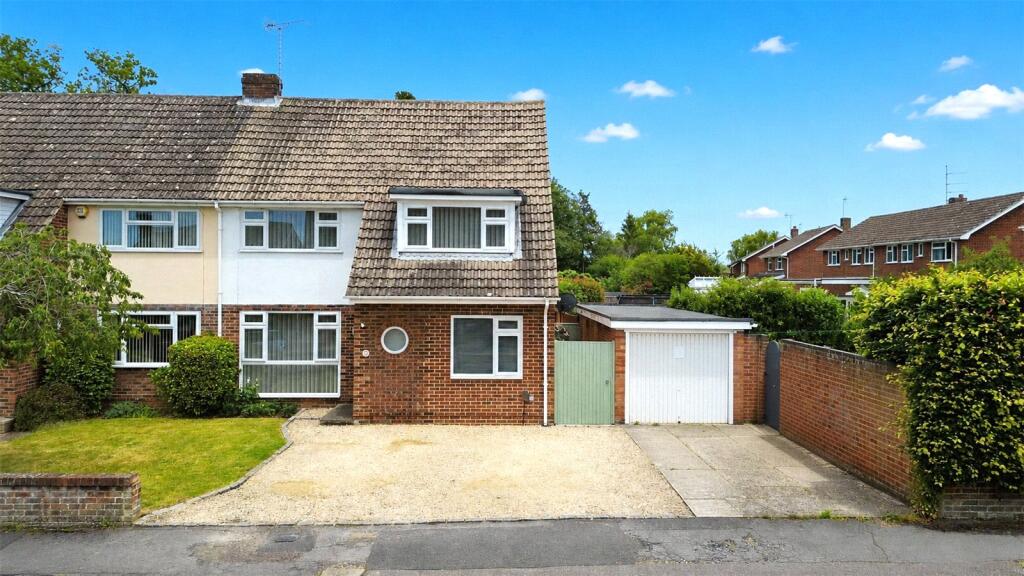 4 bed Semi Detached for rent in Sulham. From Parkers Estate Agents - Covering West Berkshire and Hampshire 4 bed Semi Detached for rent in Sulham. From Parkers Estate Agents - Covering West Berkshire and Hampshire