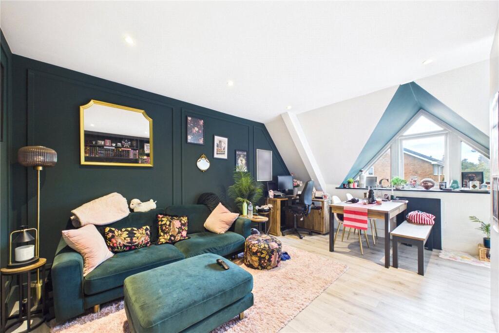 1 bed Apartment for rent in Theale. From Parkers Estate Agents - Covering West Berkshire and Hampshire