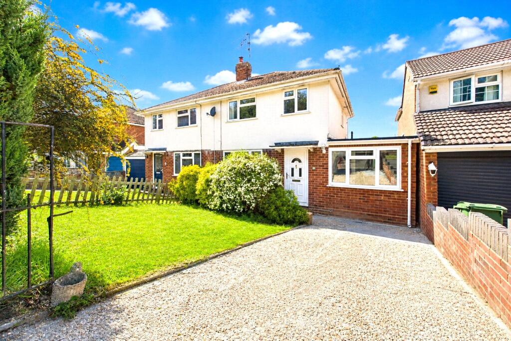3 bed Semi Detached for rent in Sulham. From Parkers Estate Agents - Covering West Berkshire and Hampshire 3 bed Semi Detached for rent in Sulham. From Parkers Estate Agents - Covering West Berkshire and Hampshire