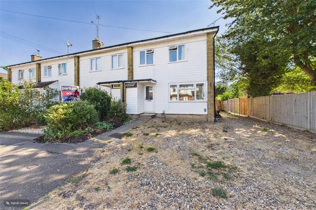 3 bed Semi Detached for rent in Theale. From Parkers Estate Agents - Covering West Berkshire and Hampshire