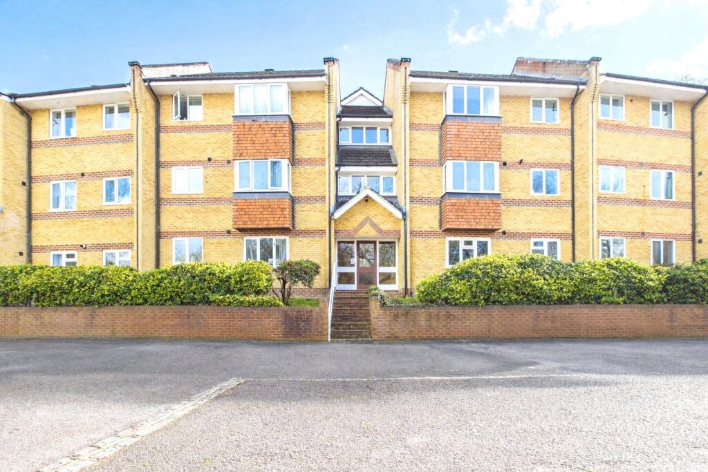 2 bed Apartment for rent in Reading. From Parkers Estate Agents - Covering West Berkshire and Hampshire