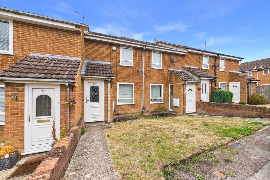 2 bed Mid Terraced House for rent in Burghfield. From Parkers Estate Agents - Covering West Berkshire and Hampshire