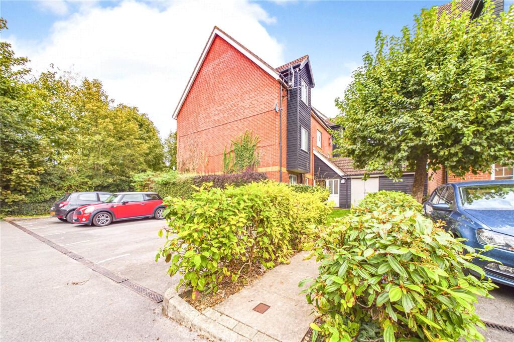2 bed Apartment for rent in Newbury. From Parkers Estate Agents - Covering West Berkshire and Hampshire