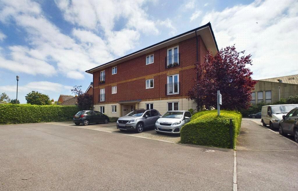 2 bed Apartment for rent in Newbury. From Parkers Estate Agents - Covering West Berkshire and Hampshire