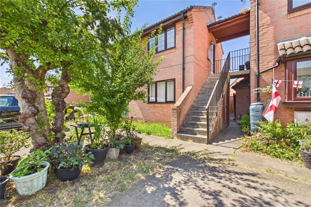 1 bed Annexe for rent in Theale. From Parkers Estate Agents - Covering West Berkshire and Hampshire 1 bed Annexe for rent in Theale. From Parkers Estate Agents - Covering West Berkshire and Hampshire