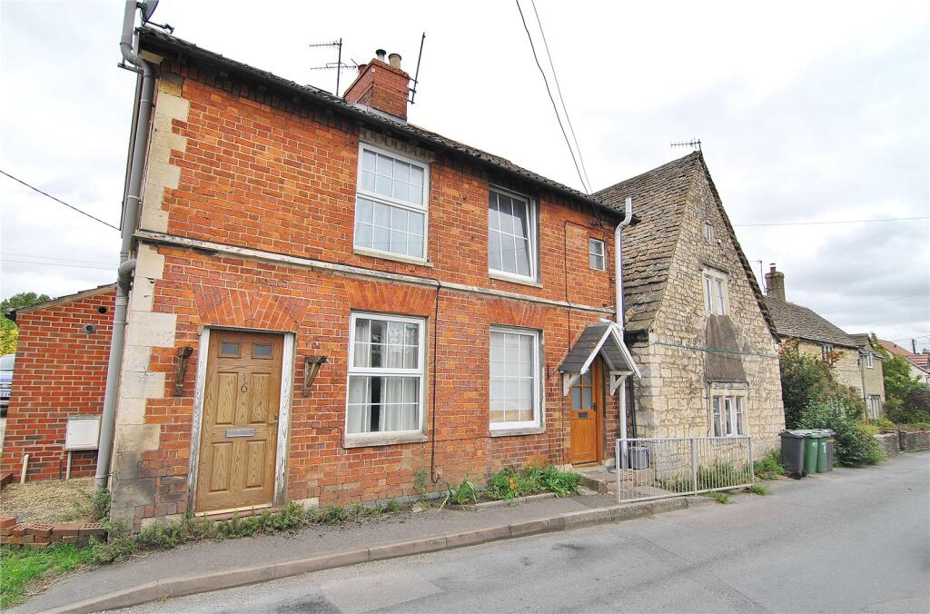 3 bed Mid Terraced House for rent in Stroud. From Parkers Estate Agents - Stroud