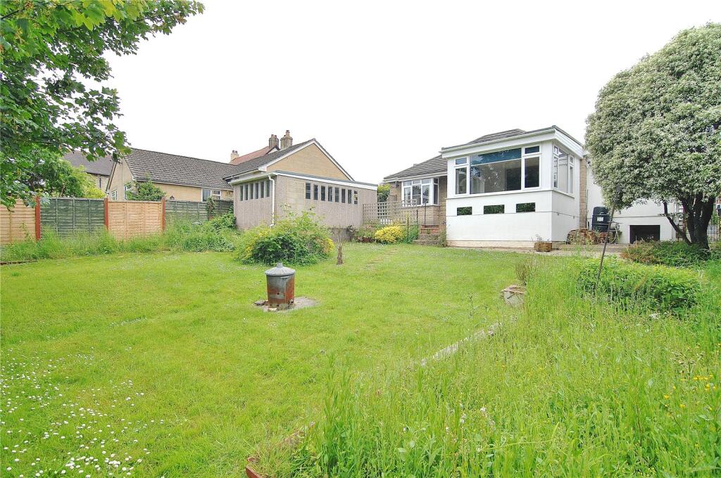 3 bed Bungalow for rent in Nailsworth. From Parkers Estate Agents - Stroud