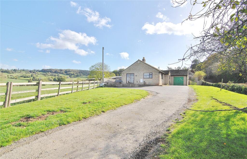 3 bed Bungalow for rent in Brookthorpe. From Parkers Estate Agents - Stroud