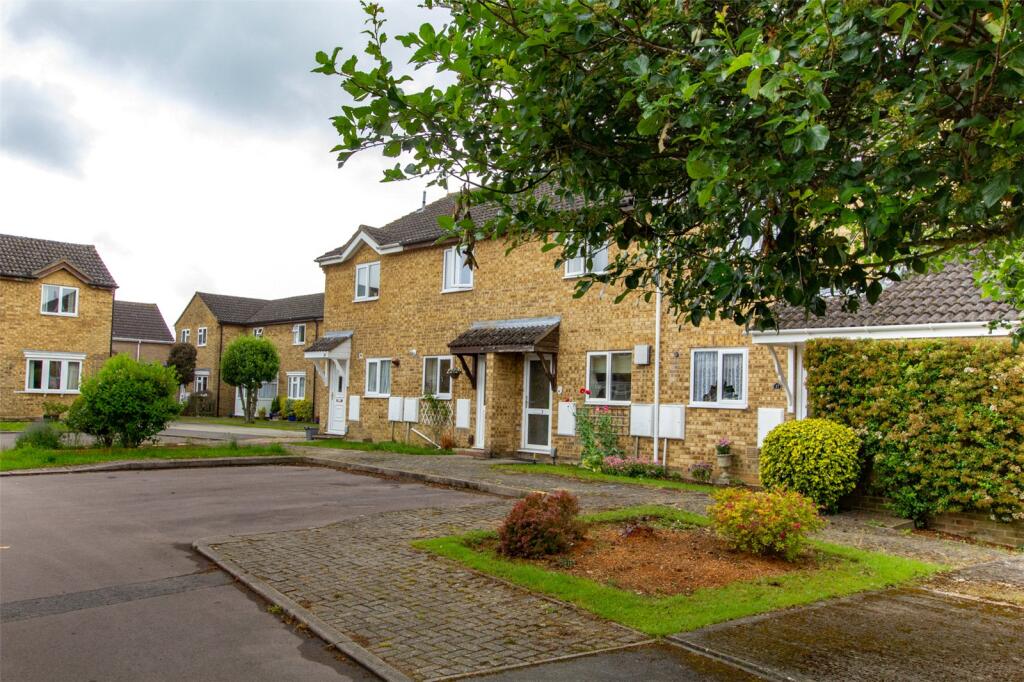 2 bed Mid Terraced House for rent in Carterton. From Parkers Estate Agents - Witney