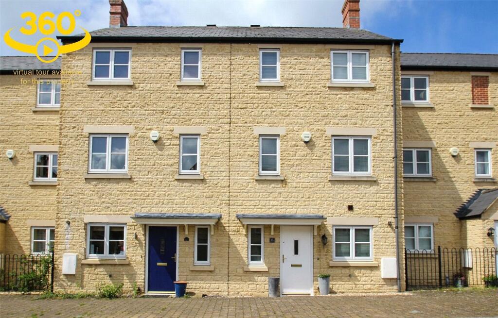 3 bed Mid Terraced House for rent in Witney. From Parkers Estate Agents - Witney