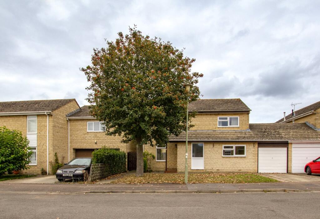 4 bed Semi Detached for rent in Witney. From Parkers Estate Agents - Witney 4 bed Semi Detached for rent in Witney. From Parkers Estate Agents - Witney