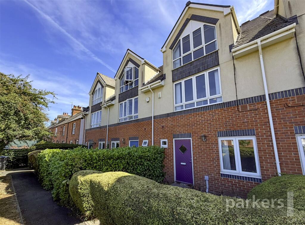 3 bed Mid Terraced House for rent in Witney. From Parkers Estate Agents - Witney 3 bed Mid Terraced House for rent in Witney. From Parkers Estate Agents - Witney
